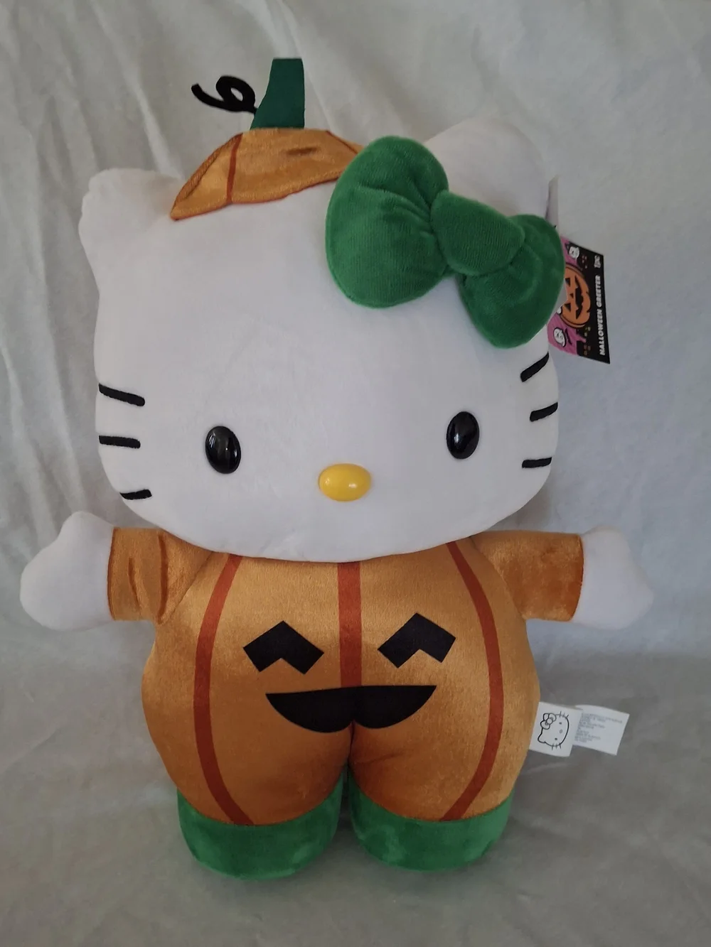 Hello Kitty Pumpkin Halloween Greeter